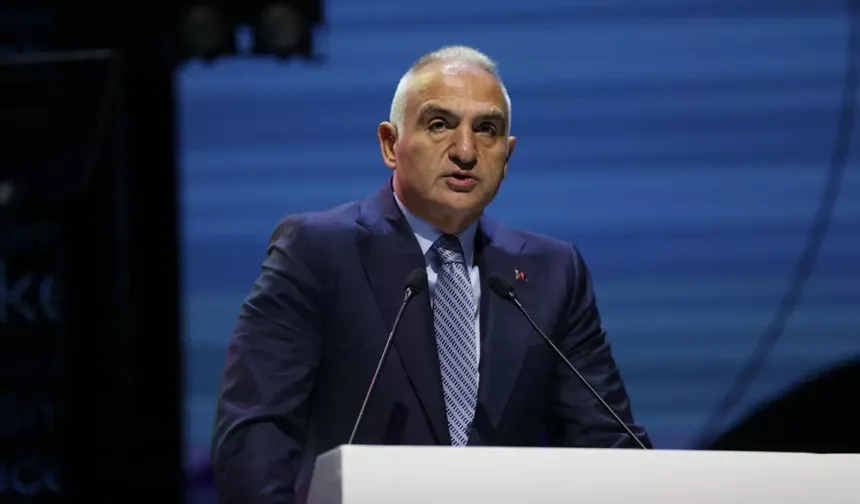 Bakan Ersoy Mevlâna'nın 752. Vuslat Yıldönümü Anma Programı'nda konuştu