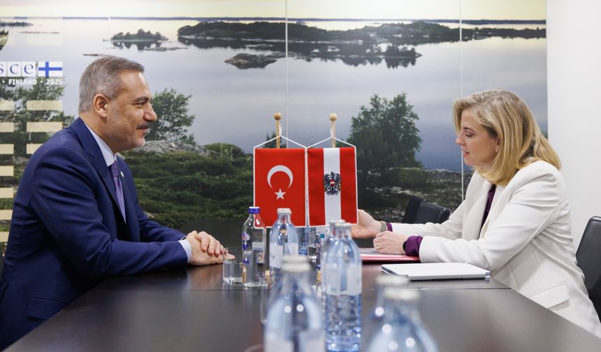 Bakan Fidan Avusturyalı mevkidaşı Meinl-Reisinger ile görüştü