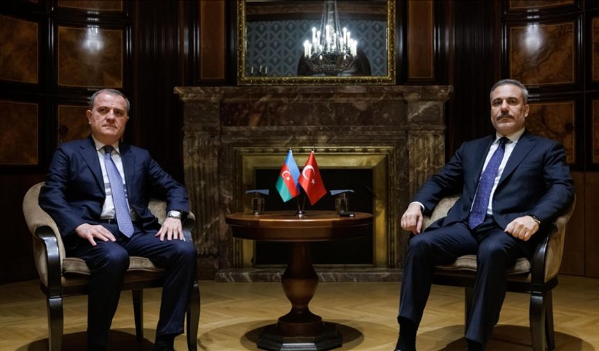 Bakan Fidan Bakü'de Bayramov ile görüştü