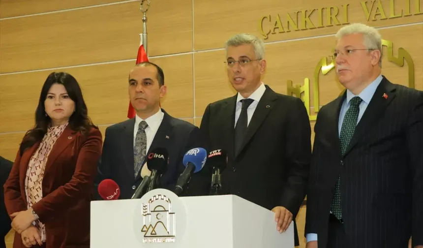 Sağlık Bakanı Memişoğlu Çankırı Valiliği'ni ziyaret etti