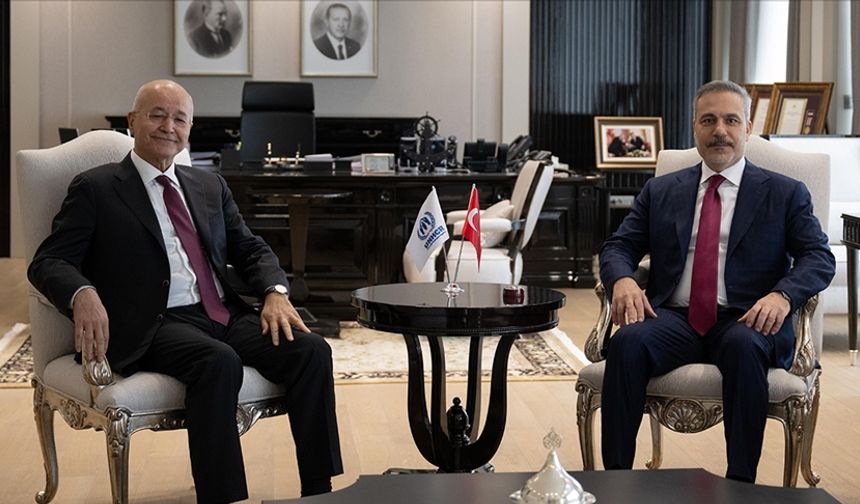 Hakan Fidan BM Mülteciler Yüksek Komiseri Barham Salih ile görüştü