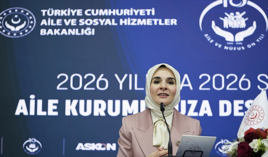 Bakan Göktaş 'İnsan Hakları ve Aile Zirvesi'nde konuştu