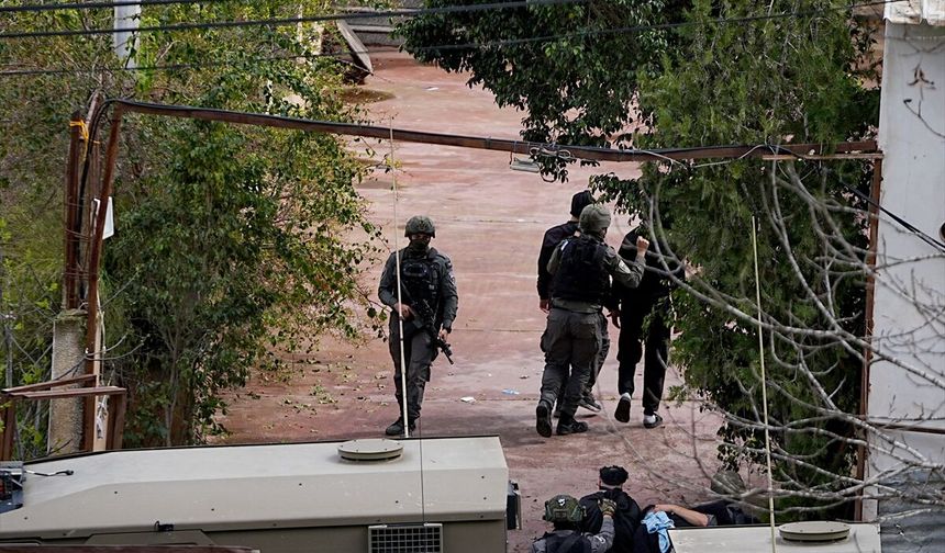 İsrail, Batı Şeria'da düzenlediği baskınlarda birçok Filistinliyi yaraladı