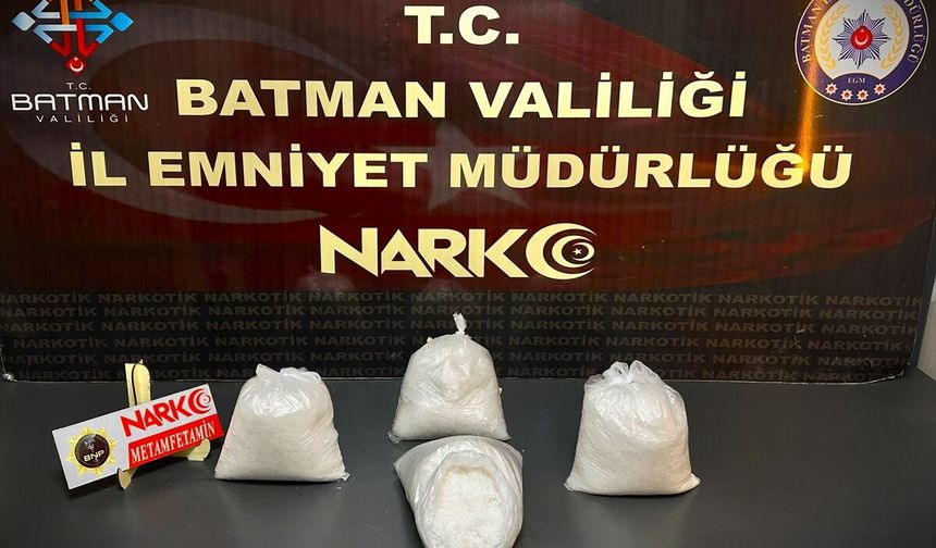 Batman'da bir araçta 4 kilo 50 gram metamfetamin ele geçirildi
