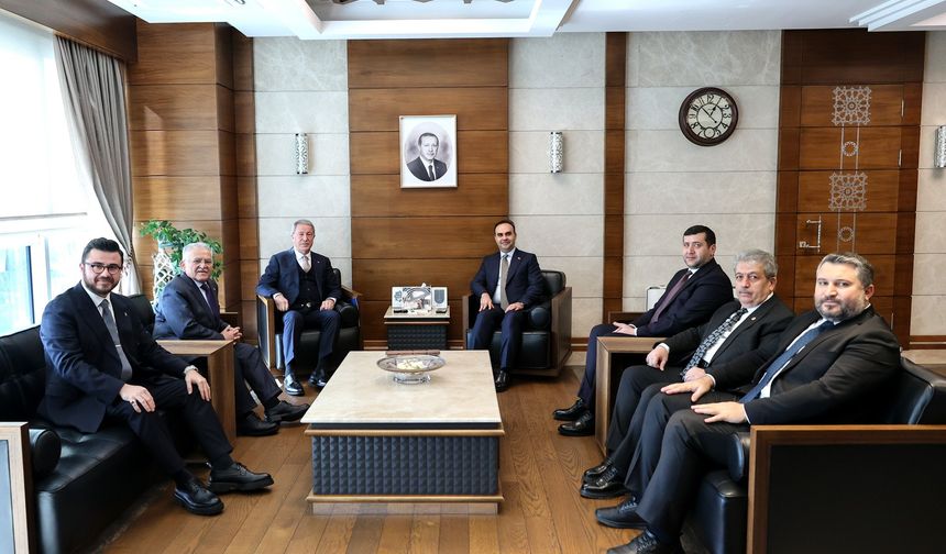 Hulusi Akar'dan önemli ziyaret