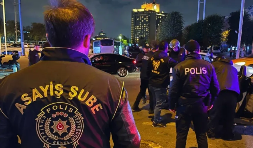 İstanbul'daki uyuşturucu soruşturmasında gözaltına alınan 21 şüpheli adliyede