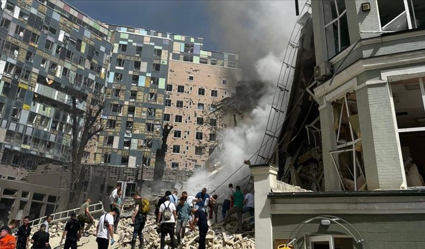 Rusya'nın Ukrayna'ya saldırılarında 3 sivil yaralandı