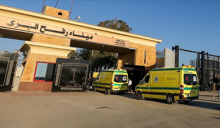 Yaralı ve hasta Filistinliler Mısır’a tahliye ediliyor