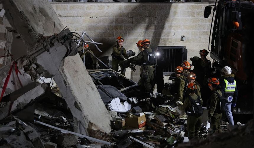 İran'ın İsrail'e düzenlediği füze saldırısında 9 kişi öldü, 11 kişi kayıp