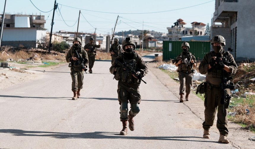 İsrail ordusu Suriye'nin Kuneytra kırsalında 2 çocuğu alıkoydu