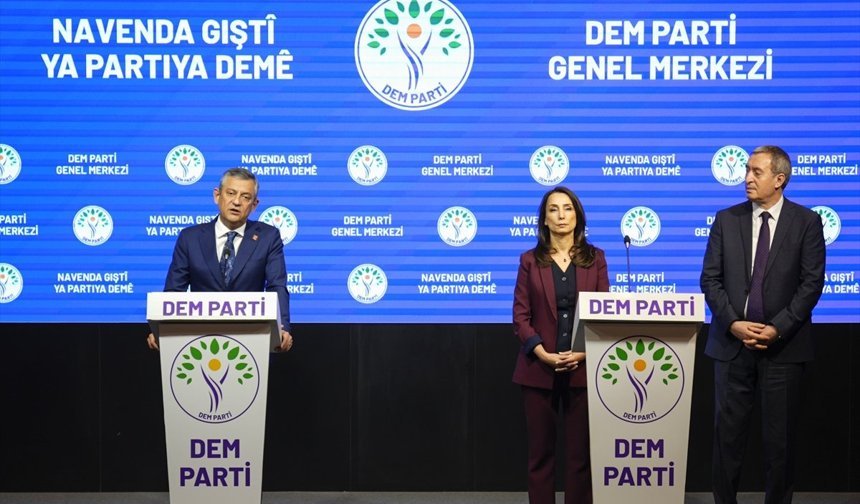 CHP Genel Başkanı Özgür Özel, DEM Parti'yi ziyaret etti
