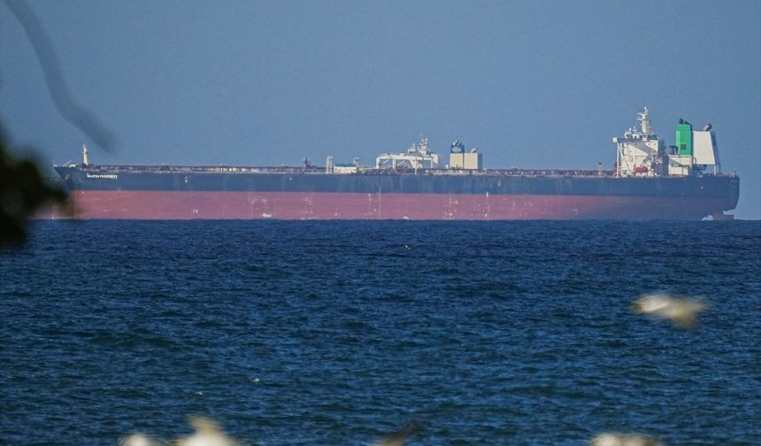 "Hürmüz'deki aksaklıklar petrol fiyatlarını zirveye taşıyabilir"