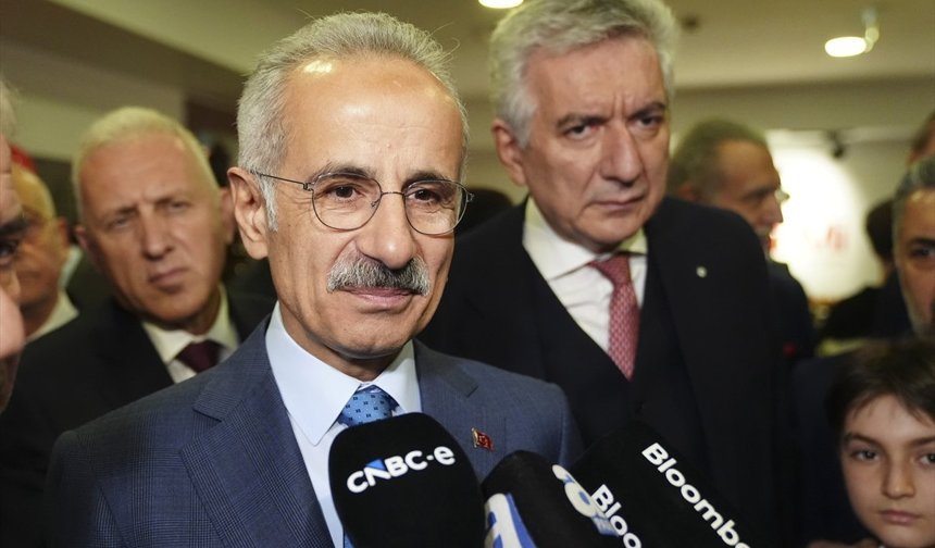 Şu anda Türkiye'de net olarak bir jet yakıtı problemi yoktur'