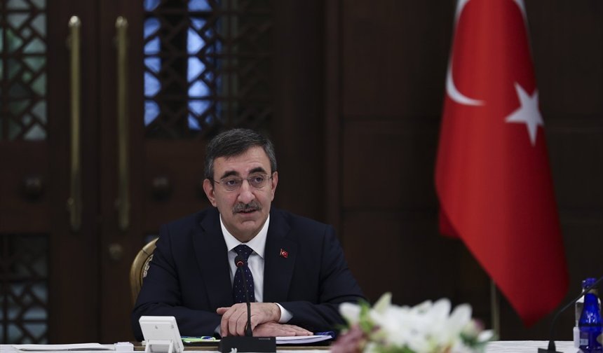 Cumhurbaşkanı Yardımcısı Yılmaz, Meclis'te gazetecilerin sorularını yanıtladı: