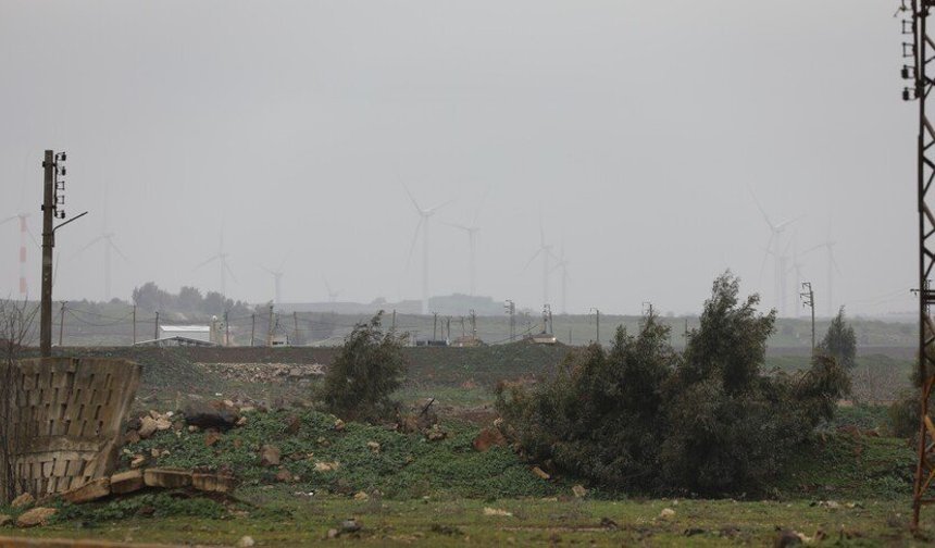İsrail, Suriye'nin Kuneytra ili kırsalına baskın düzenledi