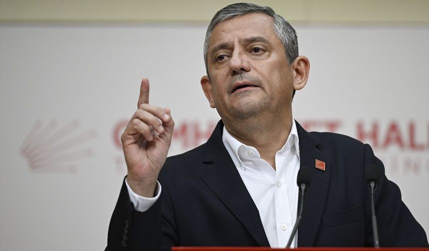 Özgür Özel, CHP'li büyükşehir belediye başkanlarıyla görüştü