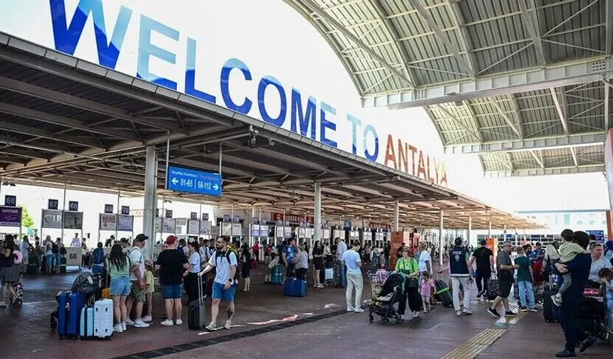 Antalya Havalimanı 5 ayda 9 milyondan fazla yolcuya hizmet verdi