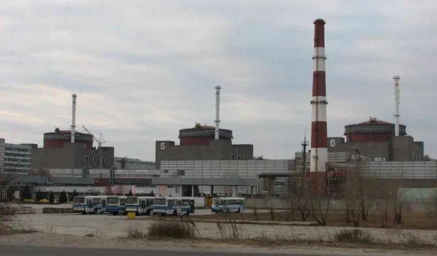 Ukrayna, Zaporijya Nükleer Güç Santrali'nin ulaşım binasına saldırdı