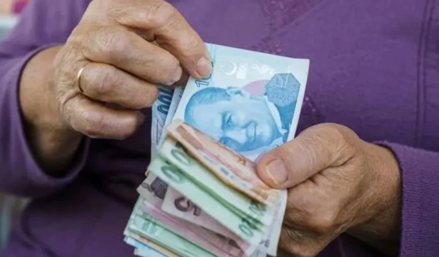 Emekli maaş farkları 7 Ağustos'ta hesaplara yatırılacak
