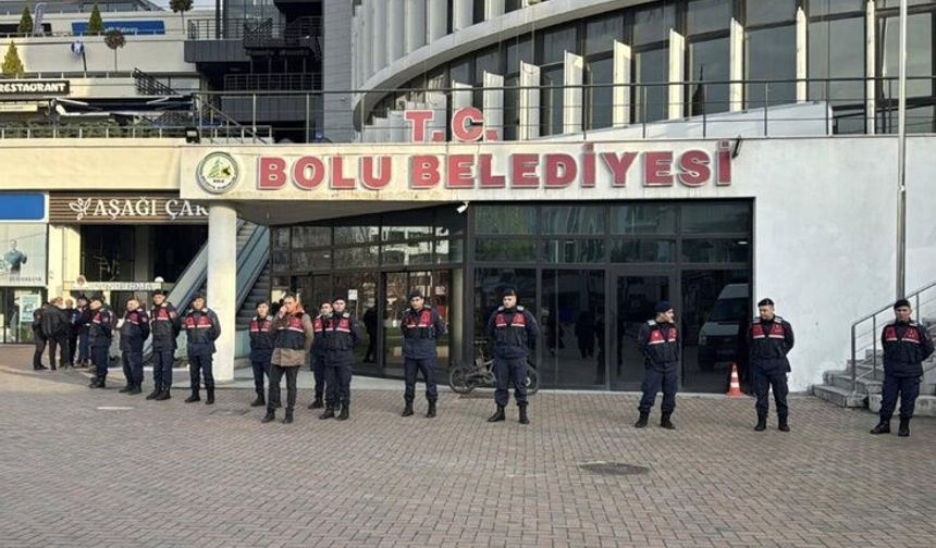 Bolu'da "zimmet" soruşturmasında gözaltına alınan 9 zanlıdan 6'sı adliyede