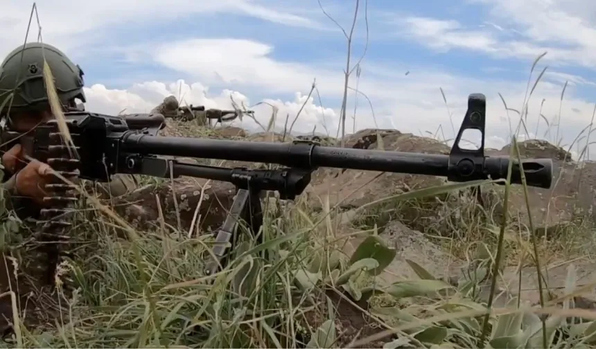 İran'ın Sistan-Beluçistan eyaletinde silahlı grup üyesi 6 kişi öldürüldü