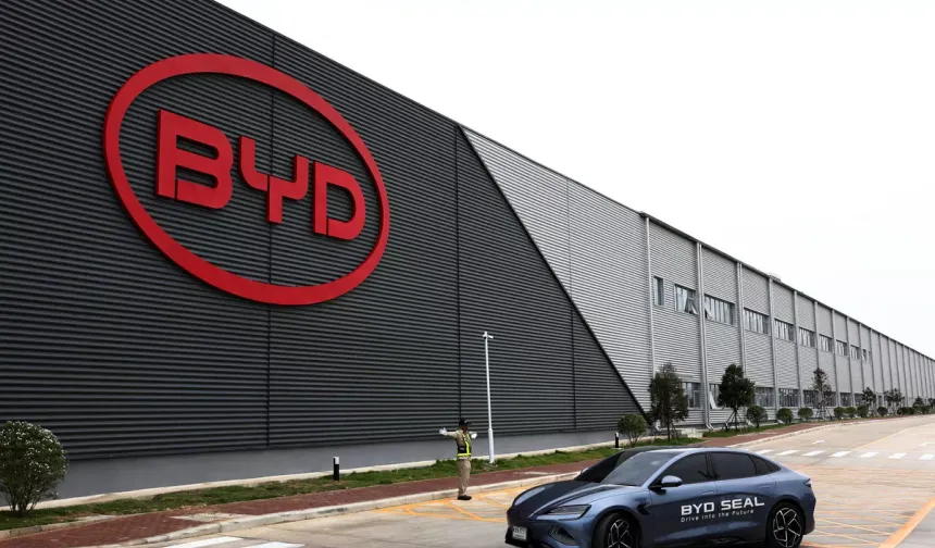 ABD'nin, Japonya'daki üssünde Çin şirketi BYD'nin araçlarını yasaklayacağı iddia edildi