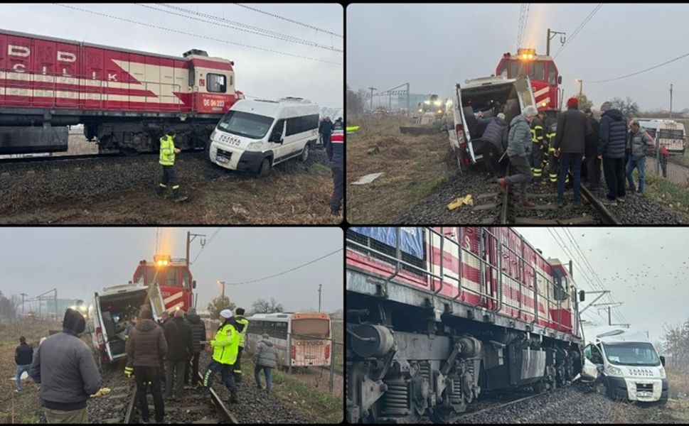 Kırklareli'nde hemzemin geçitte trenin çarptığı servis minibüsündeki 2 kişi yaralandı