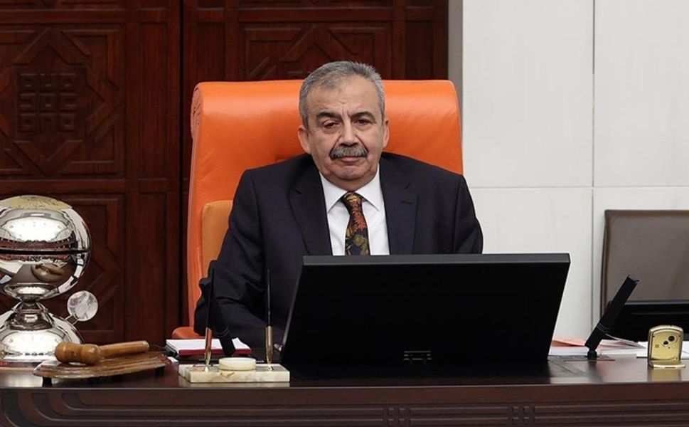 SON DAKİKA! Sırrı Süreyya Önder hastaneye kaldırıldı! Dem Parti ve Sağlık Bakanlığı'ndan peş peşe açıklamalar